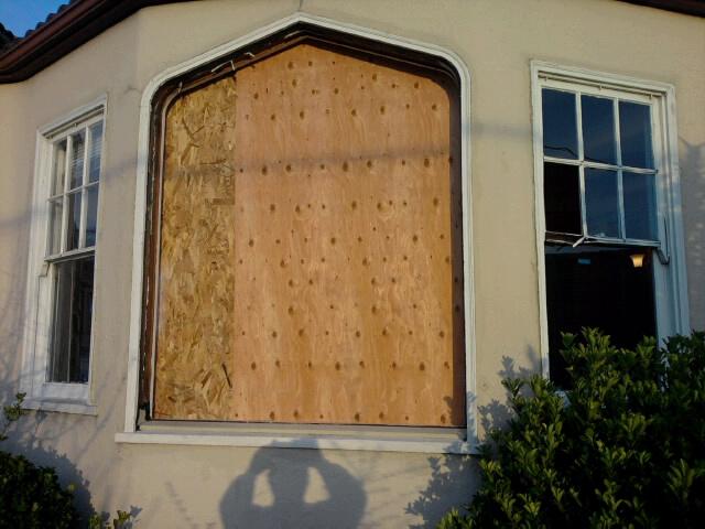 Accu 1 Glass restored this old wood sash single pane window with laminated glass for safety. Replaced side  windows with new retrofit vinyl windows. Job in Vallejo